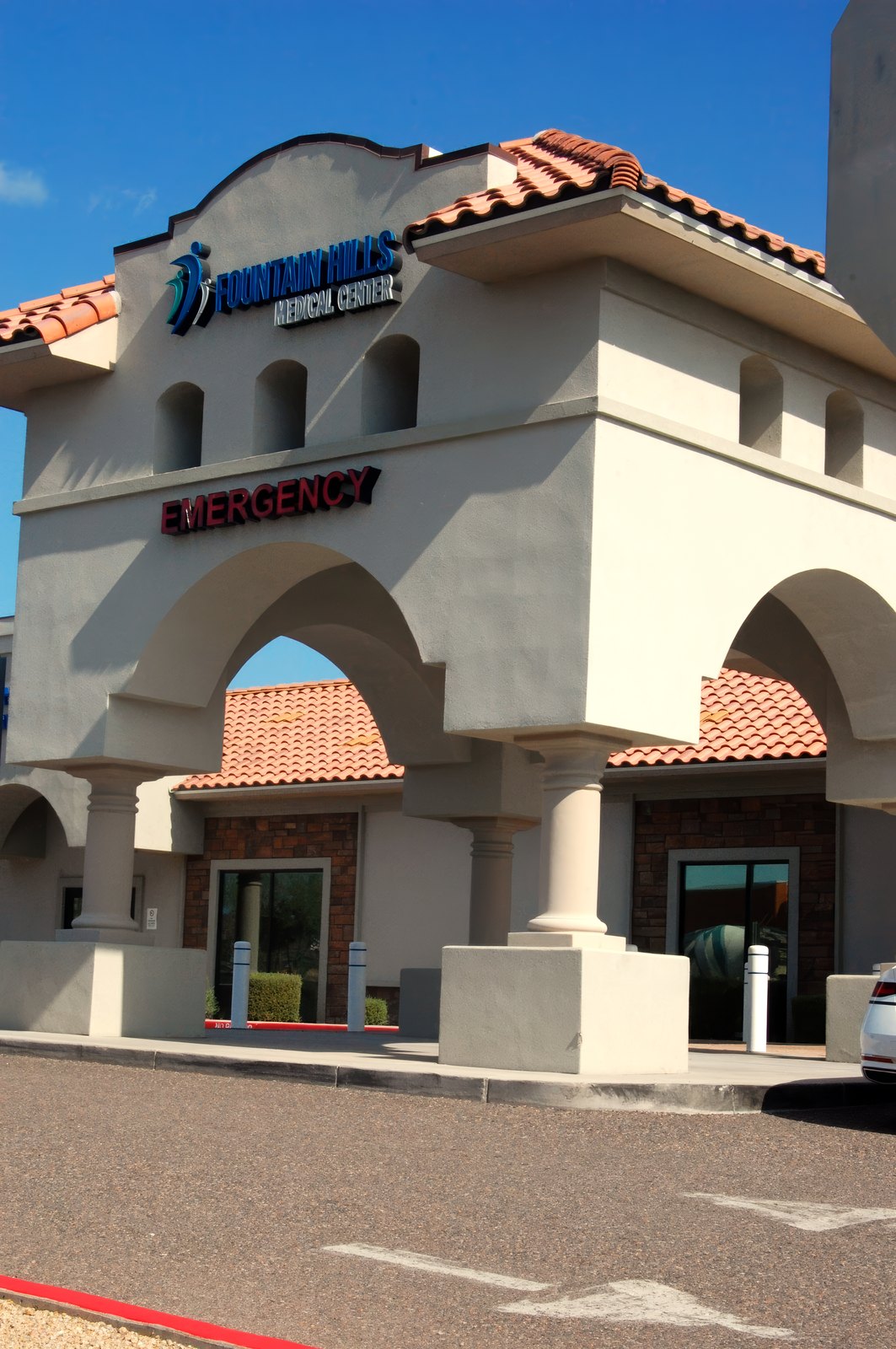 The Fountain Hills Medical Center emergency entrance arch.